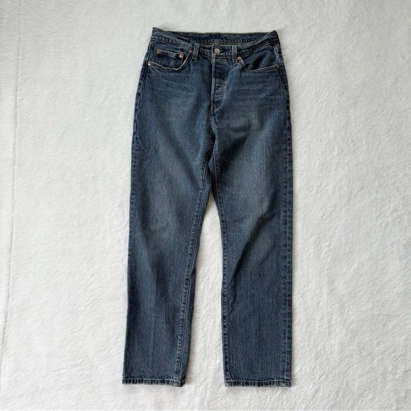 Levi's Women's 501 Original Fit Jeans Salsa in Sequence 28x30 Medium Blue - Picture 1 of 9
